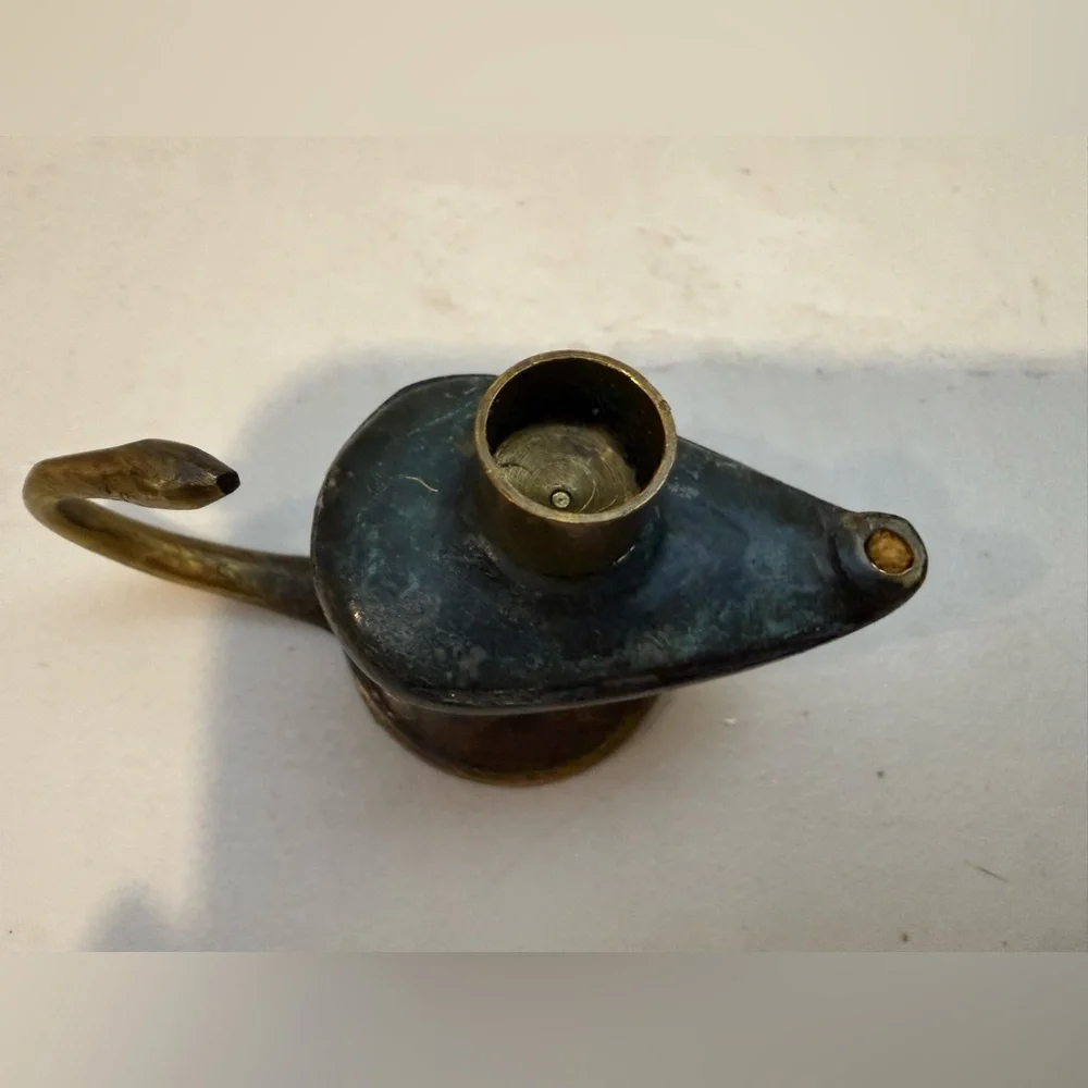 Vintage Miniature brass oil‎ Aladdin style Lamp Candleholder